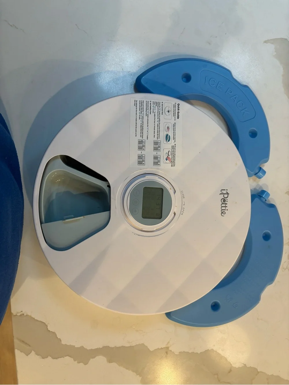 Automatic Wet Pet Feeder with Blue Ice Pack - White & Blue
